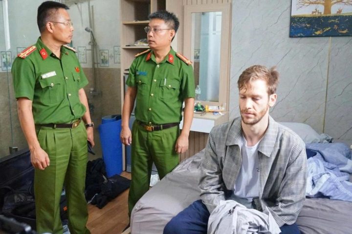 Thấy gì từ vụ cướp tiệm vàng PNJ vừa qua?