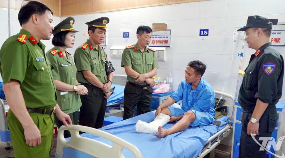 tham-dong-vien-can-bo-bi-thuong tham-dong-vien-can-bo-bi-thuong