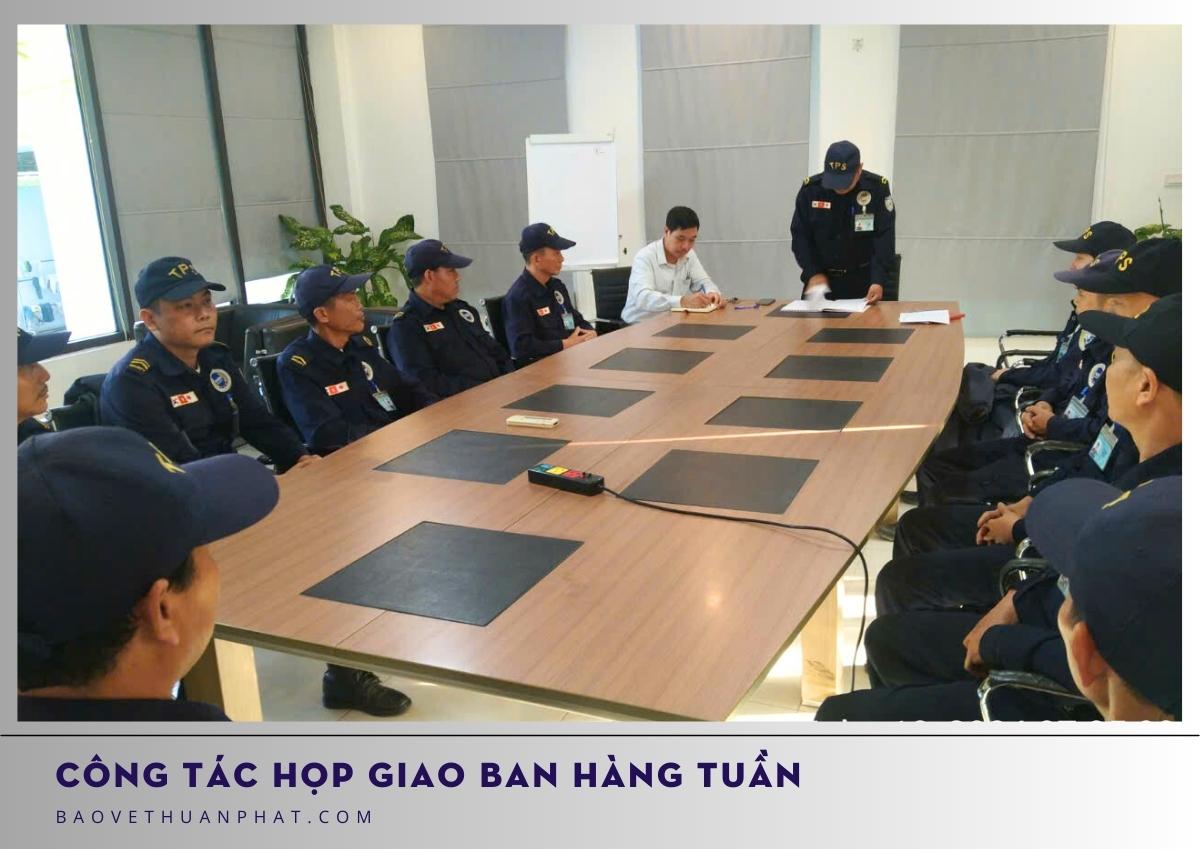 hop giao ban hang tuan